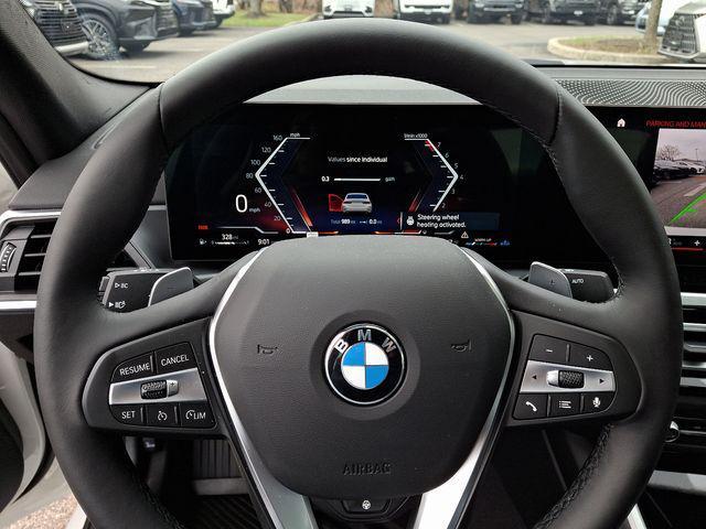 Photo of 2024 Alpine White BMW 330