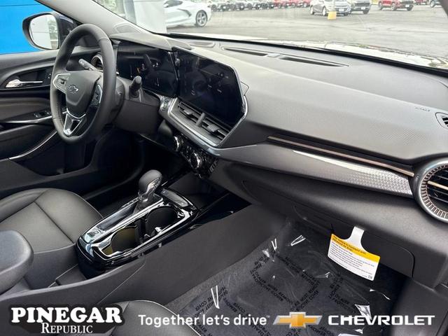 Photo of 2025 Mosaic Black Metallic Chevrolet Trax