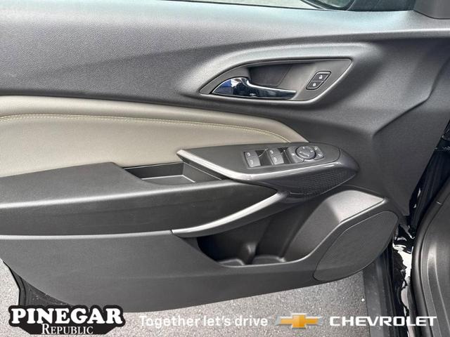 Photo of 2025 Mosaic Black Metallic Chevrolet Trax
