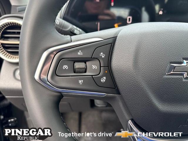 Photo of 2025 Mosaic Black Metallic Chevrolet Trax