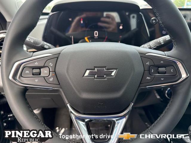 Photo of 2025 Mosaic Black Metallic Chevrolet Trax