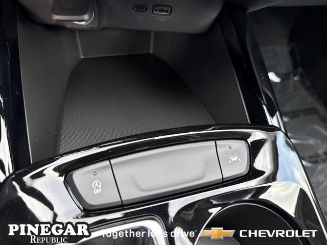 Photo of 2025 Mosaic Black Metallic Chevrolet Trax