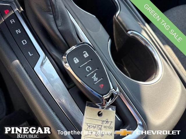 Photo of 2024 Mosaic Black Metallic Chevrolet Equinox