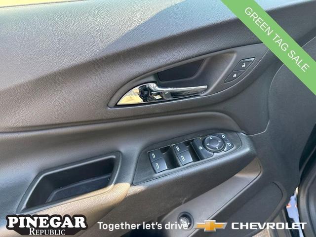 Photo of 2024 Mosaic Black Metallic Chevrolet Equinox