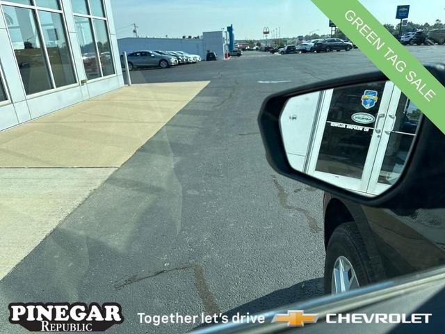 Photo of 2024 Mosaic Black Metallic Chevrolet Equinox
