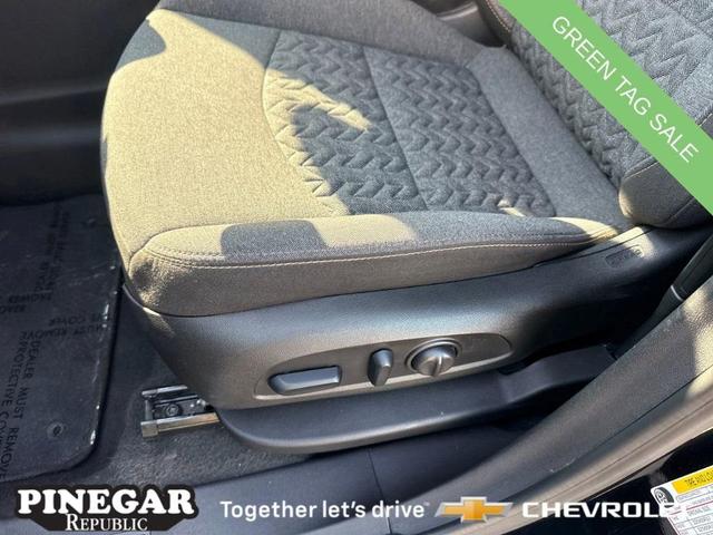 Photo of 2024 Mosaic Black Metallic Chevrolet Equinox