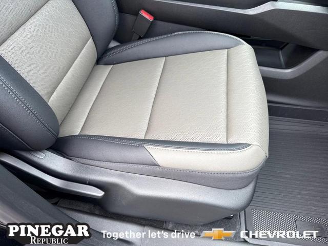 Photo of 2026 Mosaic Black Metallic Chevrolet Equinox
