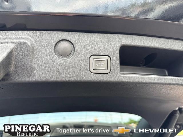 Photo of 2026 Mosaic Black Metallic Chevrolet Equinox