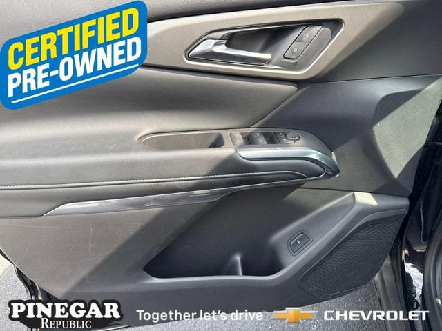 Photo of 2025 Black Chevrolet Traverse