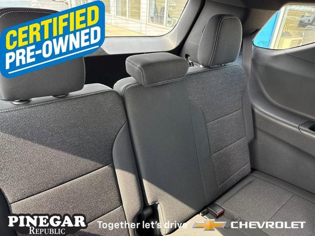 Photo of 2025 Black Chevrolet Traverse