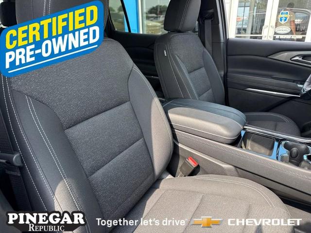 Photo of 2025 Black Chevrolet Traverse