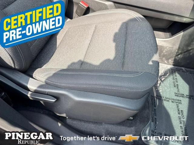 Photo of 2025 Black Chevrolet Traverse