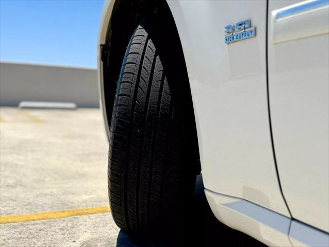 Photo of 2006  Dodge Magnum