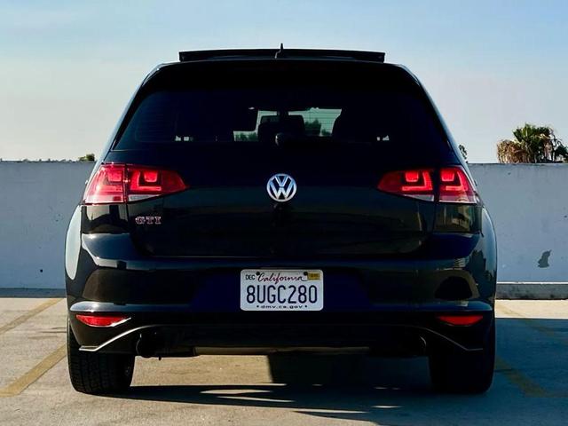 Photo of 2016 Deep Black Pearl Volkswagen Golf GTI