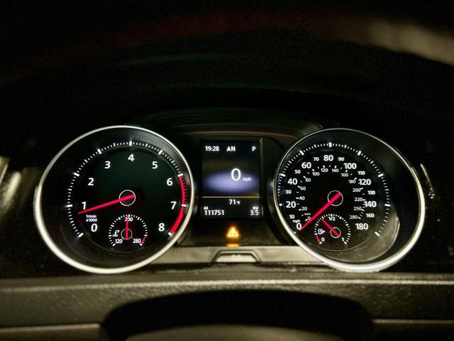 Photo of 2016 Deep Black Pearl Volkswagen Golf GTI