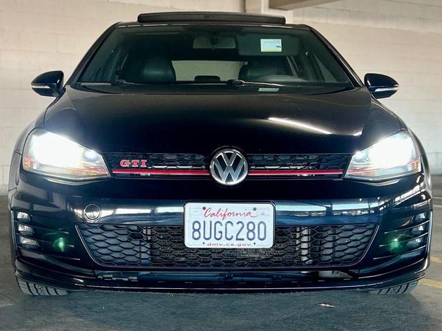 Photo of 2016 Deep Black Pearl Volkswagen Golf GTI