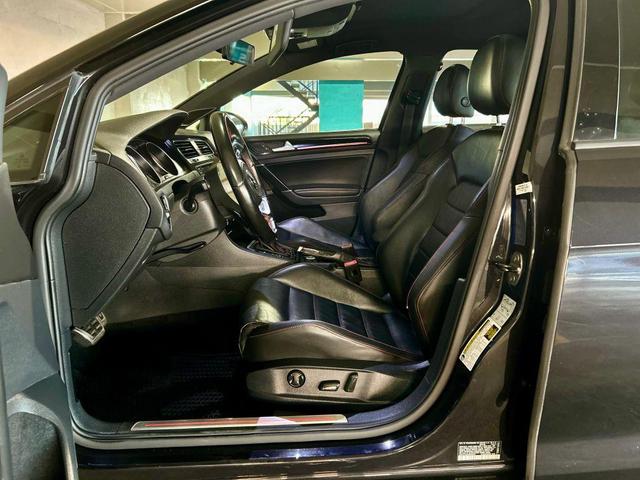 Photo of 2016 Deep Black Pearl Volkswagen Golf GTI