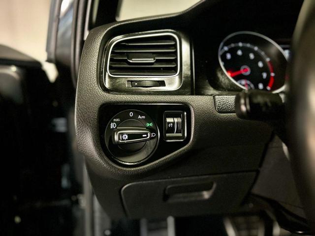 Photo of 2016 Deep Black Pearl Volkswagen Golf GTI