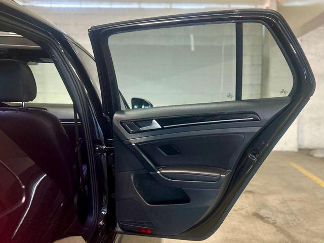 Photo of 2016 Deep Black Pearl Volkswagen Golf GTI