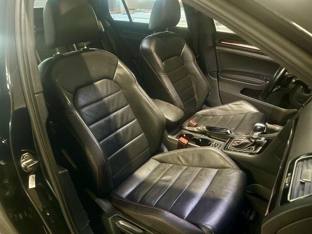 Photo of 2016 Deep Black Pearl Volkswagen Golf GTI