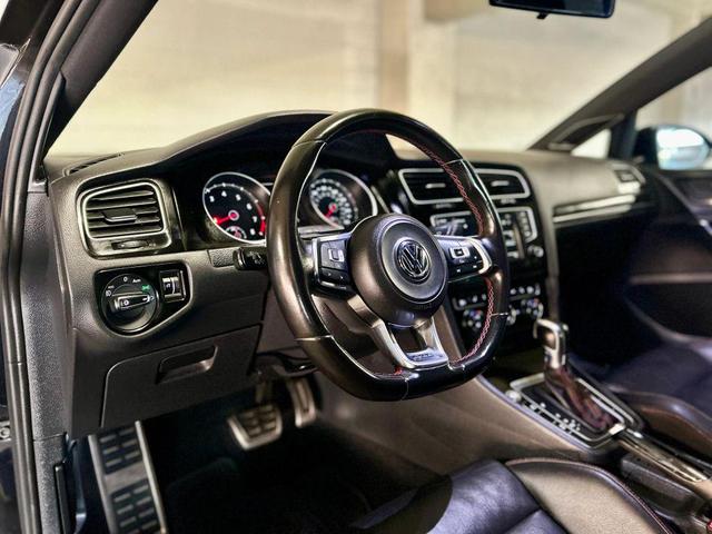 Photo of 2016 Deep Black Pearl Volkswagen Golf GTI