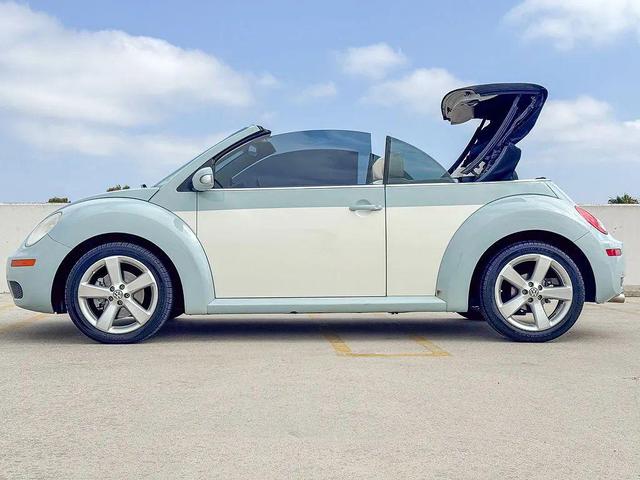 Photo of 2010 Aquarius Blue Volkswagen New Beetle