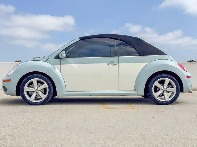 Photo of 2010 Aquarius Blue Volkswagen New Beetle