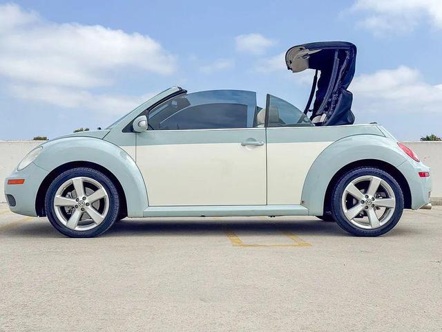Photo of 2010 Aquarius Blue Volkswagen New Beetle