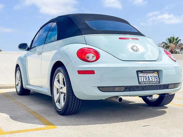 Photo of 2010 Aquarius Blue Volkswagen New Beetle