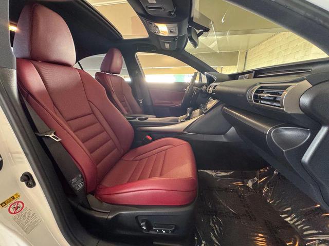 Photo of 2016 White Lexus IS 200t