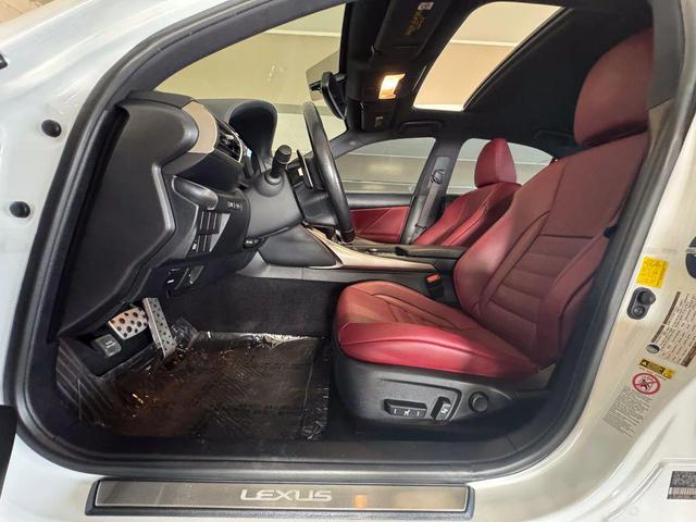 Photo of 2016 White Lexus IS 200t