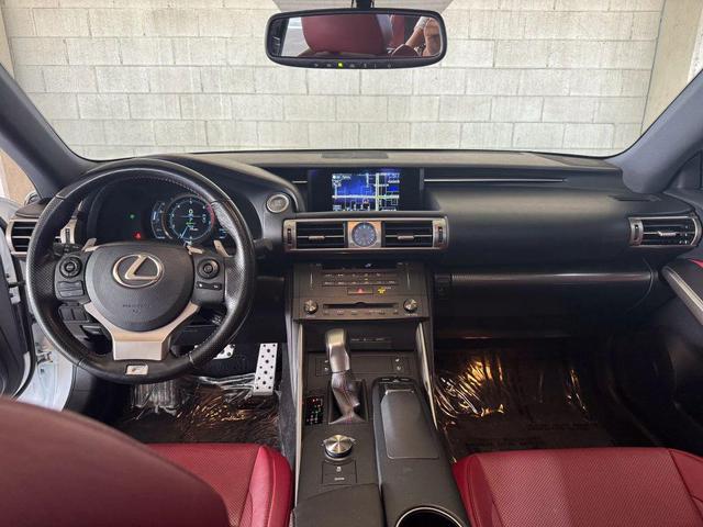 Photo of 2016 White Lexus IS 200t