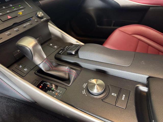 Photo of 2016 White Lexus IS 200t