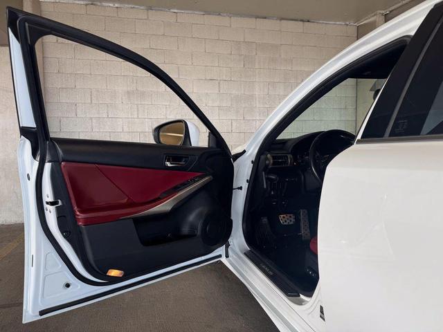 Photo of 2016 White Lexus IS 200t