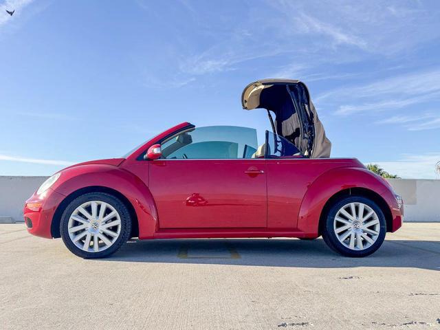 Photo of 2008 Red Volkswagen New Beetle