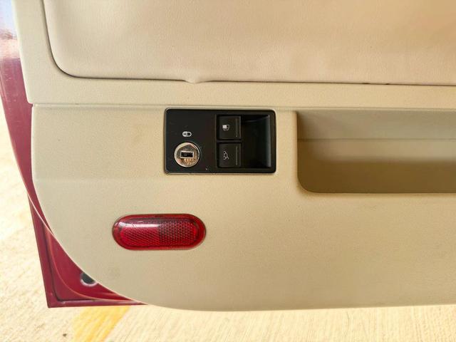 Photo of 2008 Red Volkswagen New Beetle