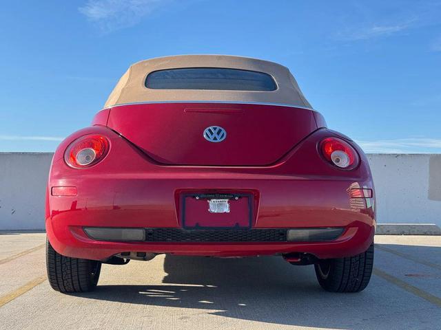 Photo of 2008 Red Volkswagen New Beetle