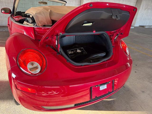 Photo of 2008 Red Volkswagen New Beetle