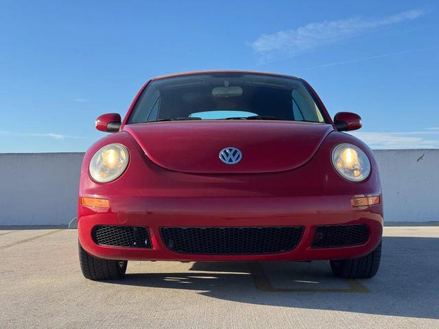 Photo of 2008 Red Volkswagen New Beetle