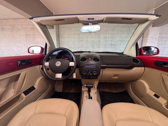 Photo of 2008 Red Volkswagen New Beetle