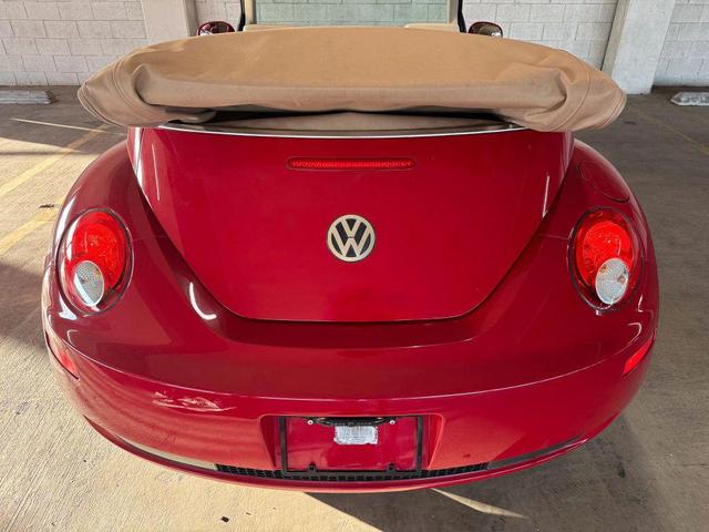 Photo of 2008 Red Volkswagen New Beetle