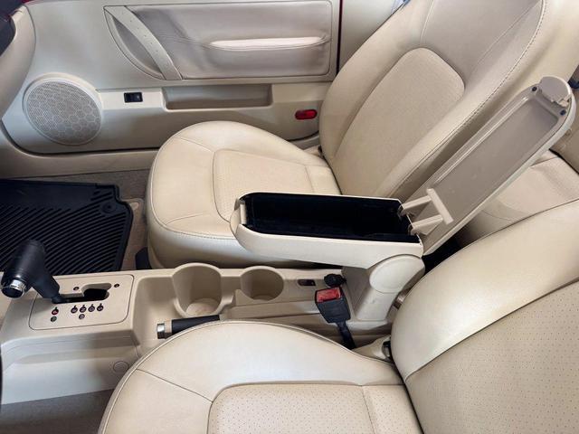Photo of 2008 Red Volkswagen New Beetle