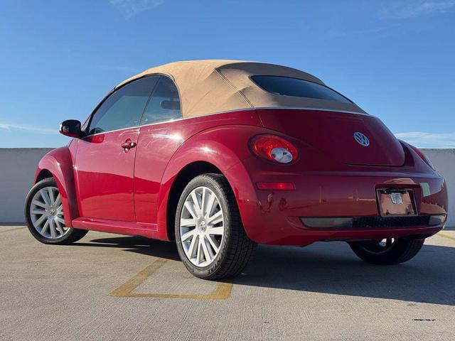 Photo of 2008 Red Volkswagen New Beetle