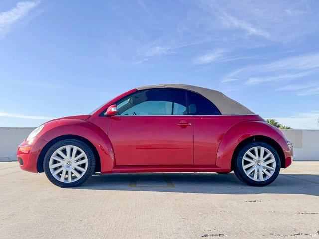 Photo of 2008 Red Volkswagen New Beetle