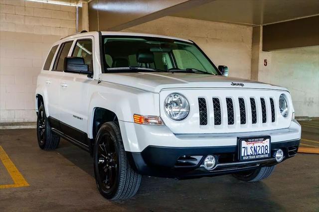 Photo of 2011 Bright White Clearcoat Jeep Patriot