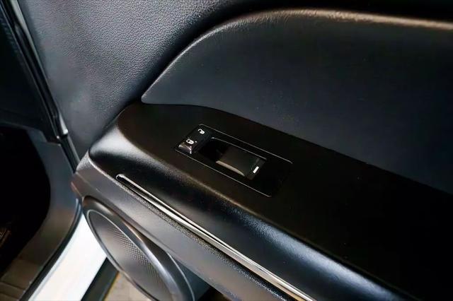 Photo of 2011 Bright White Clearcoat Jeep Patriot