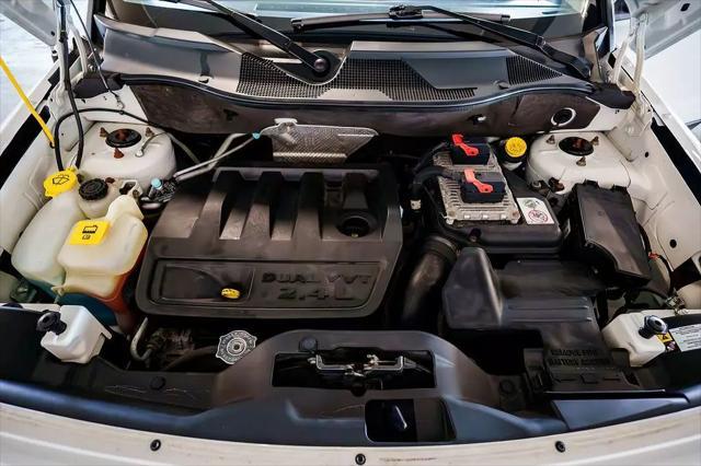 Photo of 2011 Bright White Clearcoat Jeep Patriot