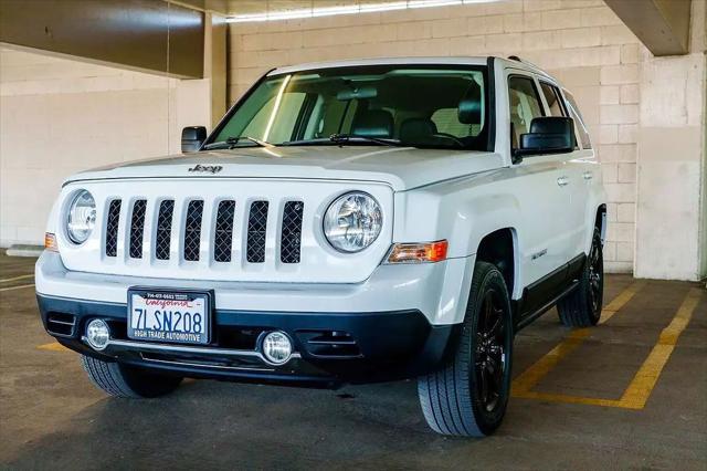 Photo of 2011 Bright White Clearcoat Jeep Patriot