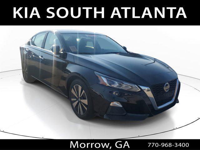 Photo of 2022 Super Black Nissan Altima