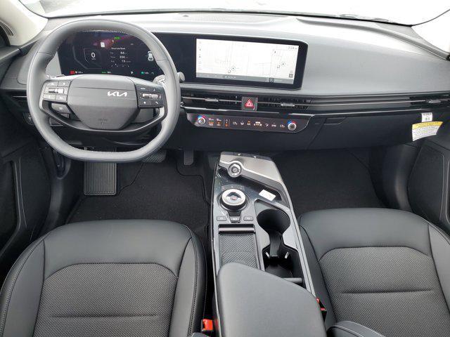 Photo of 2025 Glacier White Pearl Kia EV6